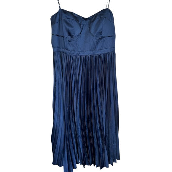 City Chic Pleat Desire Formal Event Midi Dress - Navy Sz L/20 - Picture 2 of 11